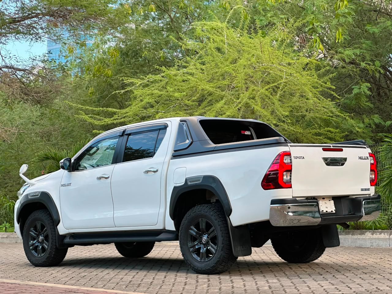 HILUX DOBLE CABIN thumbnail 10